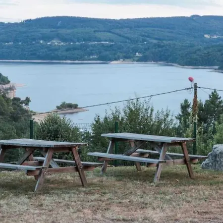 Campingplatz Zecamping 3 Vue Lac Et Canoe Kayak Au Coeur Des Volcans Dauvergne