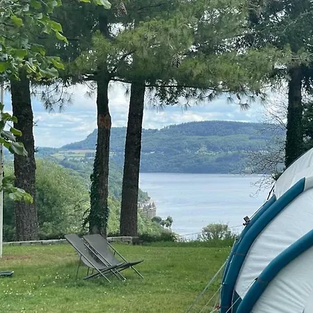 Zecamping 3 Vue Lac Et Canoe Kayak Au Coeur Des Volcans Dauvergne Campingplatz 3*