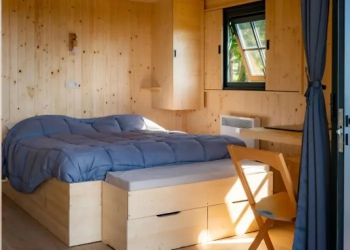 3 Etoiles - Ccaidff Κάμπινγκ Beaulieu (Cantal)