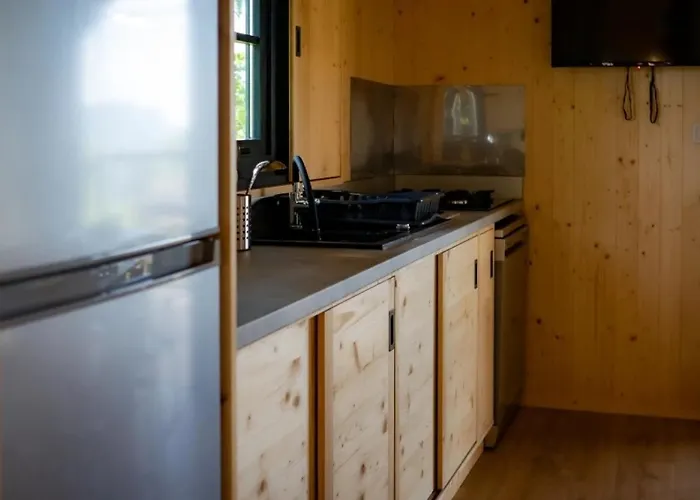 3 Etoiles - Ccaidff Κάμπινγκ Beaulieu (Cantal)