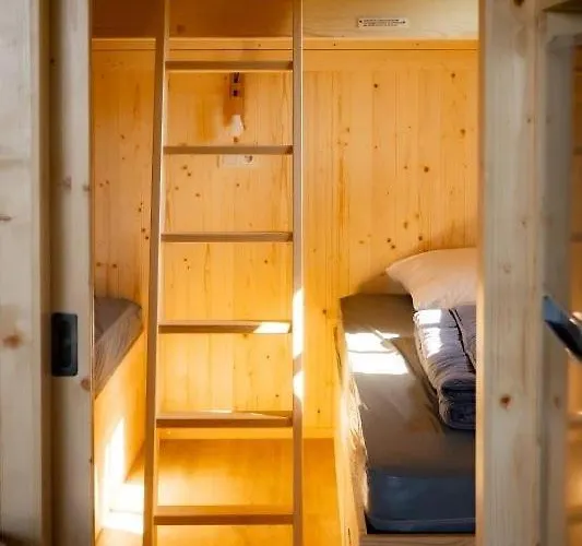 3 Etoiles - Ccaidff Κάμπινγκ