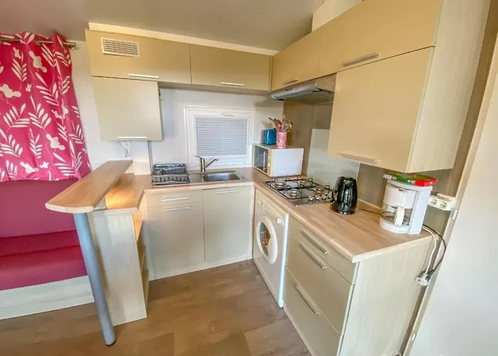 3 Etoiles - Ccaidff Κάμπινγκ